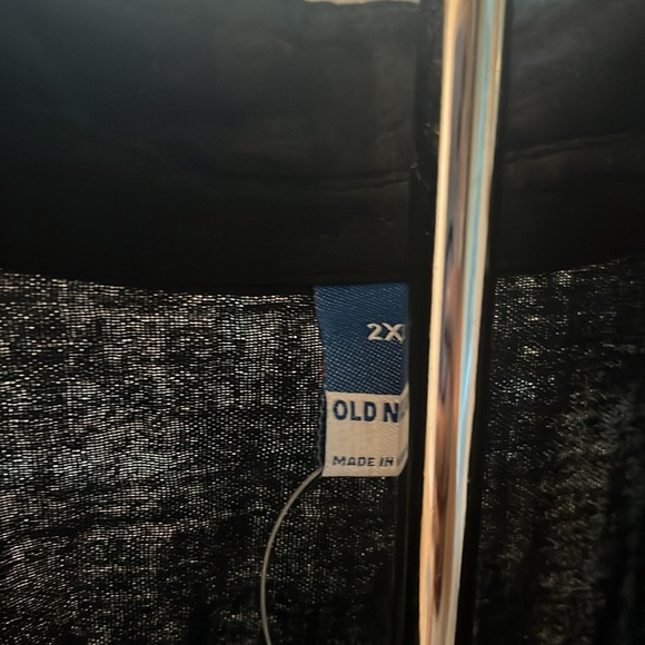 Old Navy plus size 2x woman’s button down short sleeve top. - Picture 2 of 8